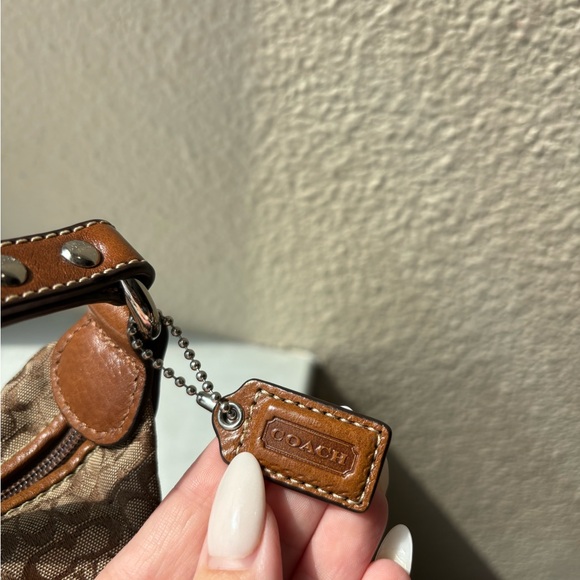 Mini Coach Handbag - Picture 6 of 10